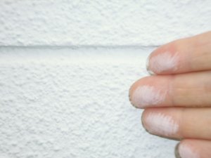 粉ふき（チョーキング）の例